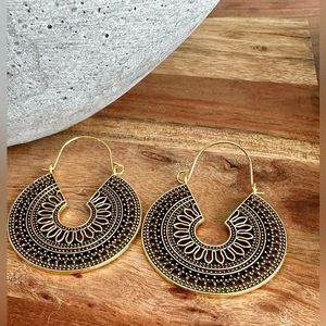 NWOT Gold Boho Earrings